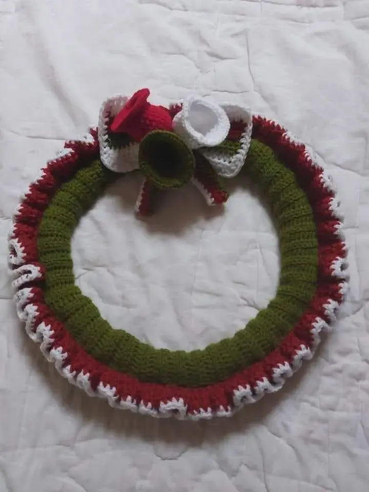 Crochet Christmas Wreath