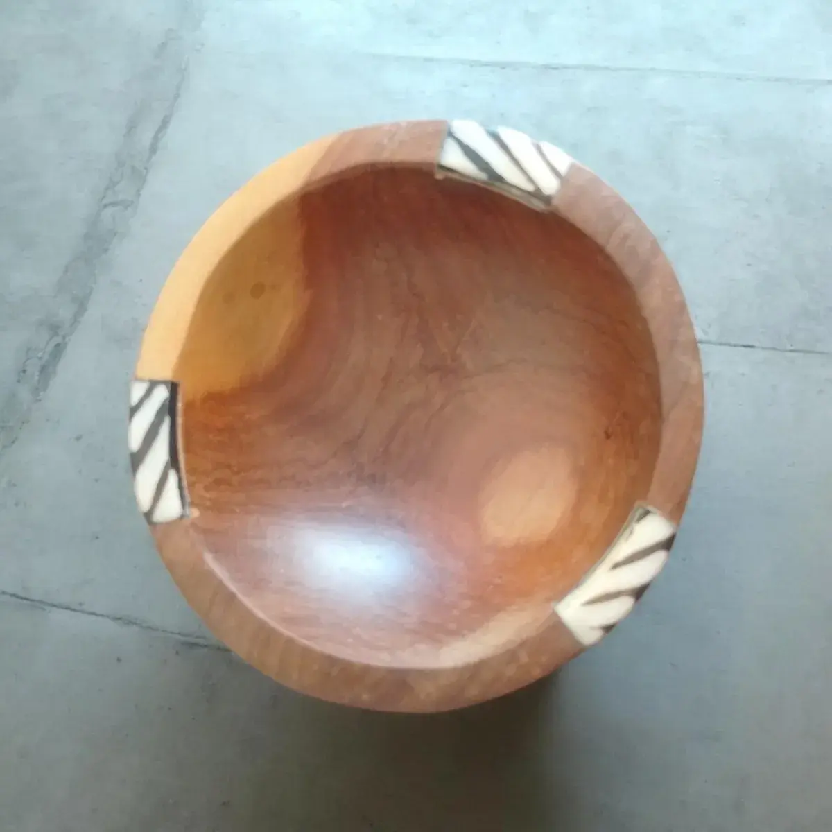 Round Wooden Bowl, Bone Inlay
